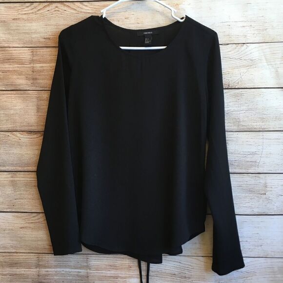 FOREVER 21 BLOUSE WITH LACE-UP BACK IN BLACK - Picture 1 of 4